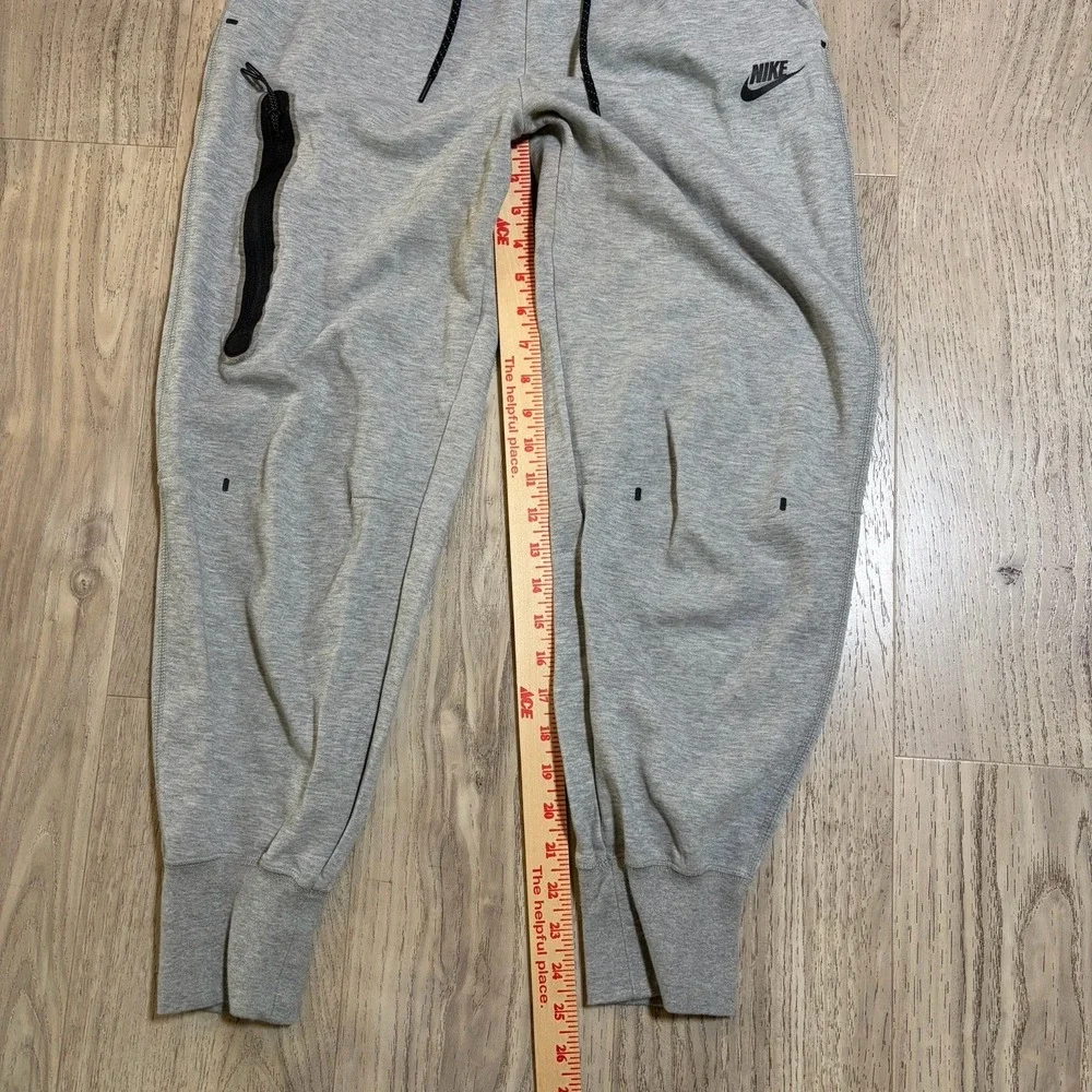 Nike Sportswear Tech Fleece Jogger Womens Size Small Pant‎ Grey Active Workout